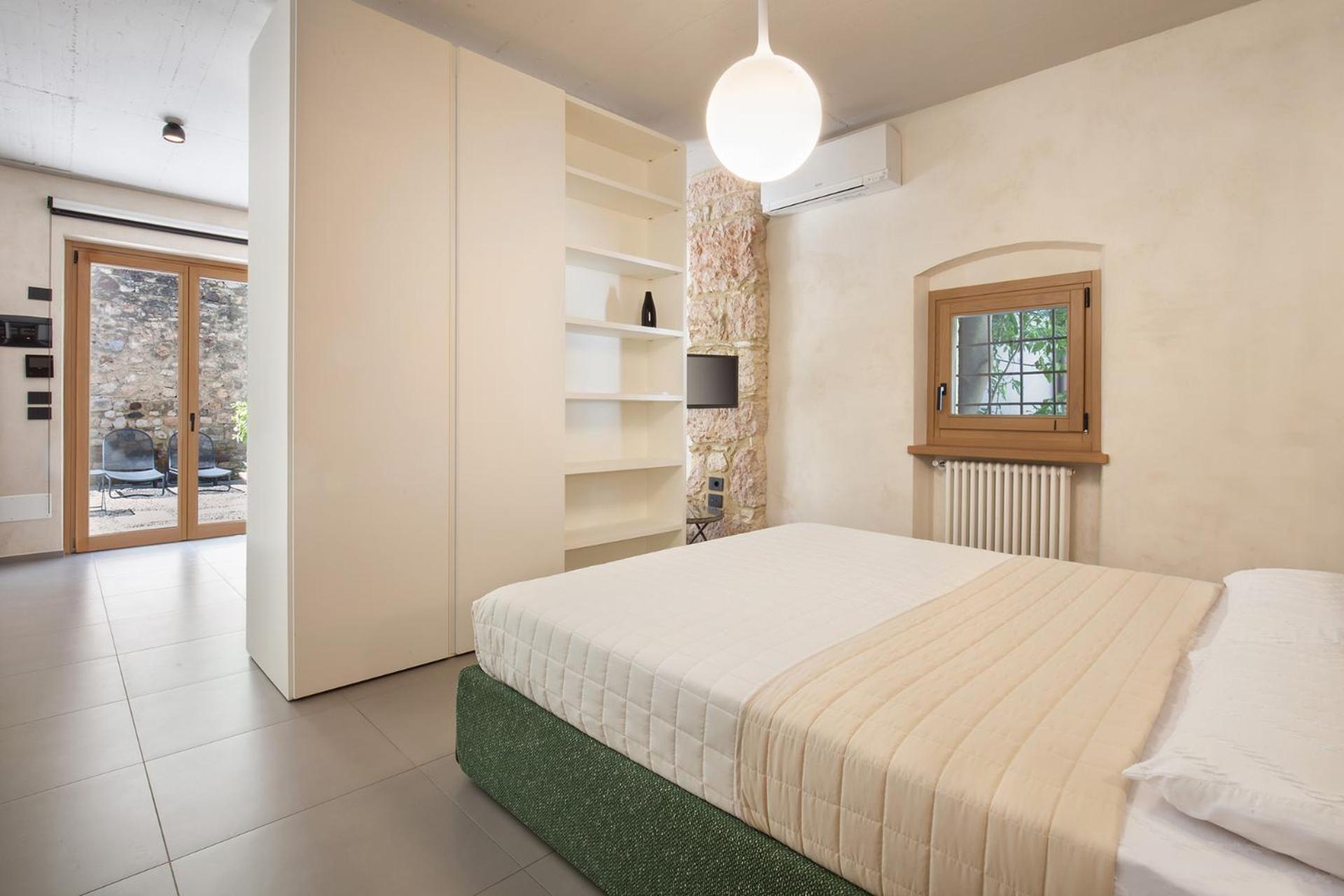 Residenza Vedovelli Aparthotel Torri Del Benaco Exteriör bild