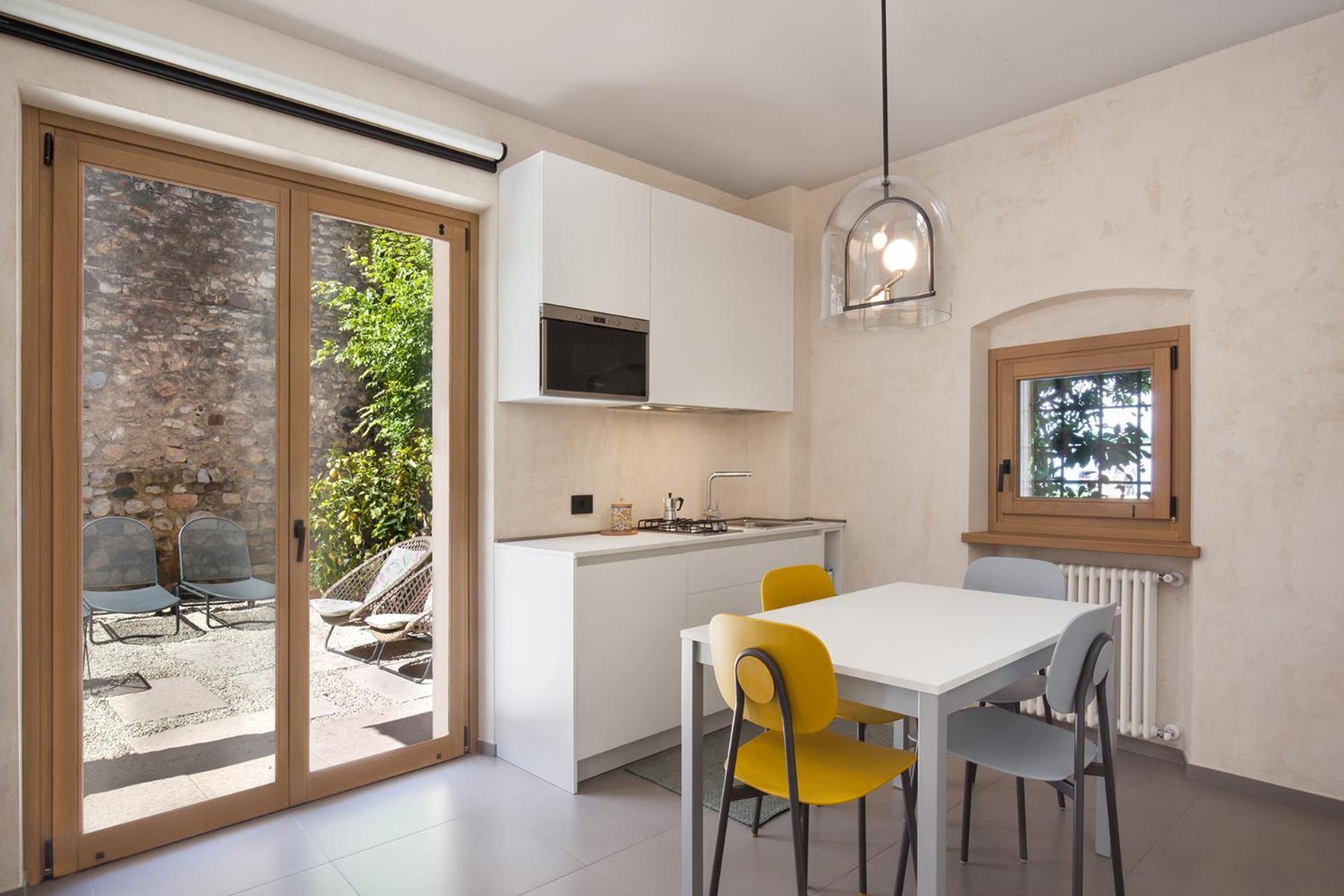 Residenza Vedovelli Aparthotel Torri Del Benaco Exteriör bild